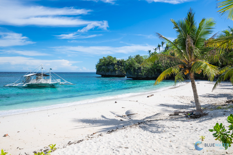 The beach at Amun Ini